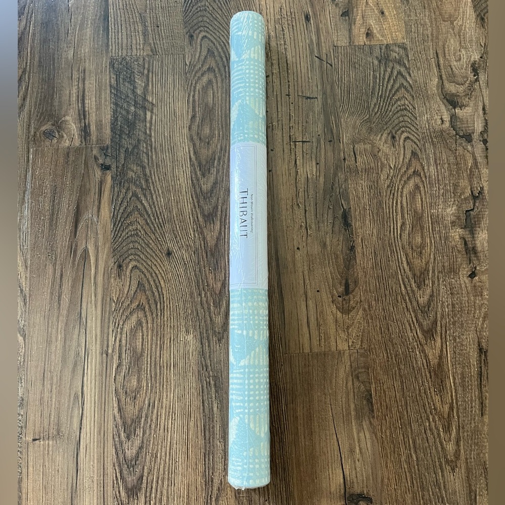 NWT Thibaut Wallpaper T15842 Tortuga Batik Light Blue 1 dbl Roll Vinyl Coastal